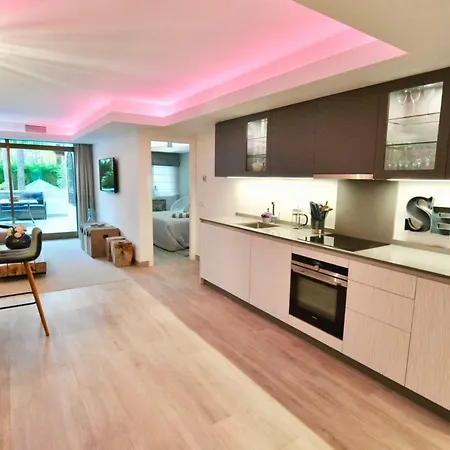 Luxury In La Isla, Puerto Banus Appartement *