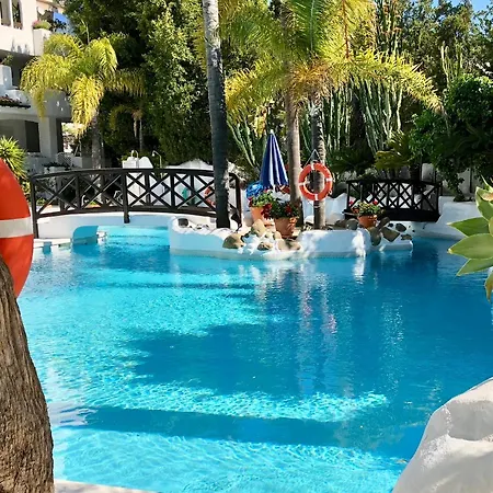 Luxury In La Isla, Puerto Banus * Marbellac