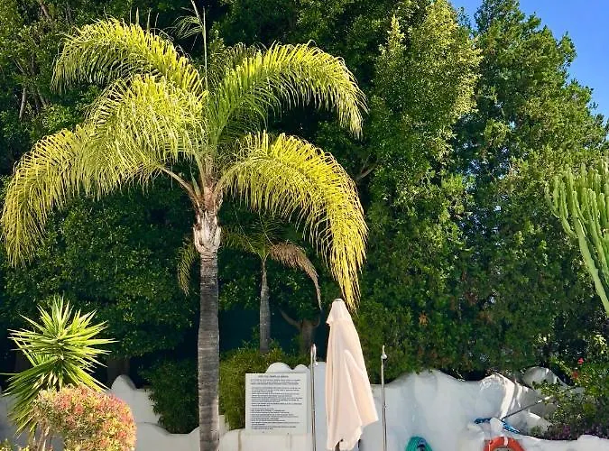 Luxury In La Isla, Puerto Banus Marbellac
