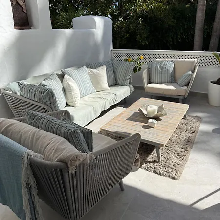 Luxury In La Isla, Puerto Banus דירה