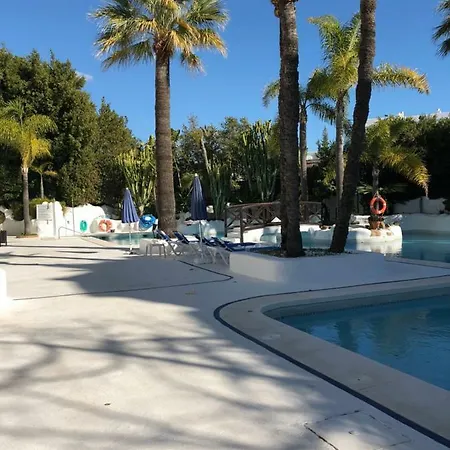Luxury In La Isla, Puerto Banus Marbellac