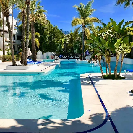 Luxury In La Isla, Puerto Banus Apartment Marbella